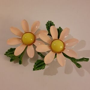 Vintage 1960's Pink and Yellow Enameled Flower Brooch